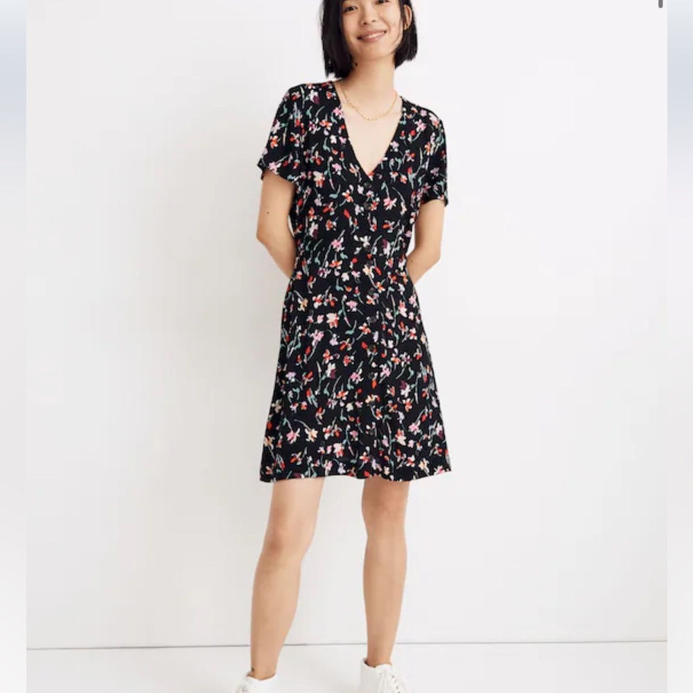Floral Patterned Garment - Picture 1 of 8
